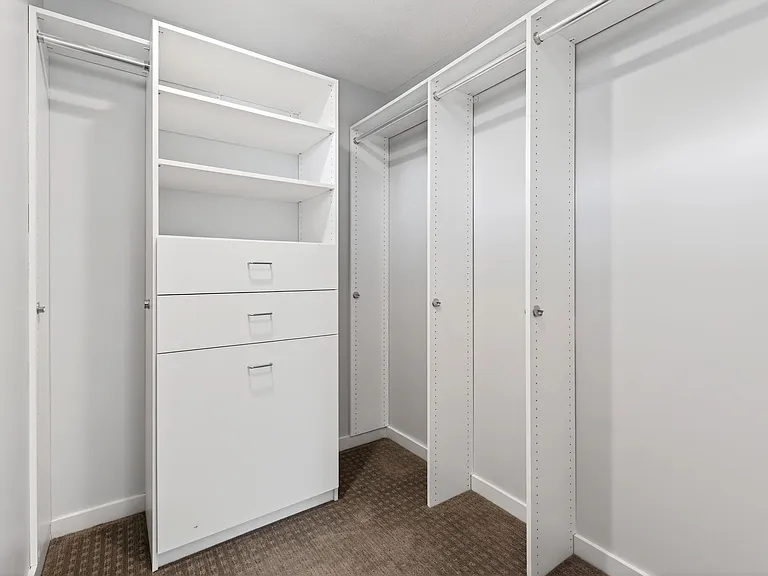 7801 Hickory Cir — Photo 23