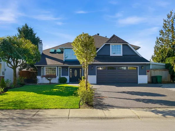 18816 121b Ave, Pitt Meadows, BC V3Y 2K7