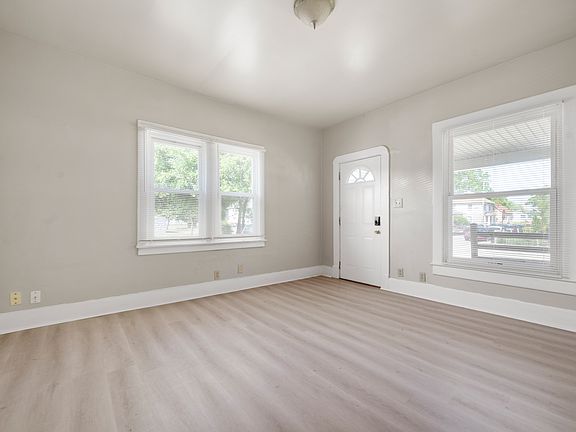 4th image of 102 S Elder Ave
