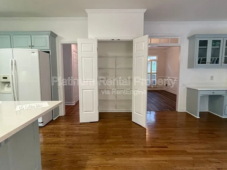 870 Ingleside Dr — Photo 21