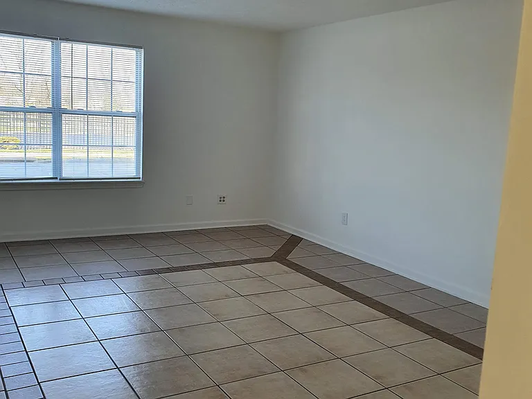 500 Jefferson St #1 — Photo 7