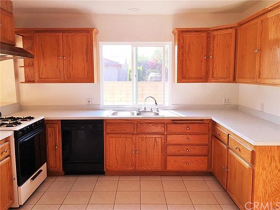 5th image of 1110 E Merced Ave