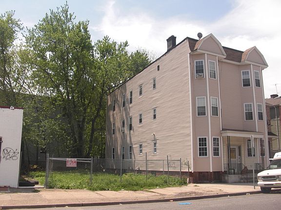 4th image of 364-366 Avon Ave