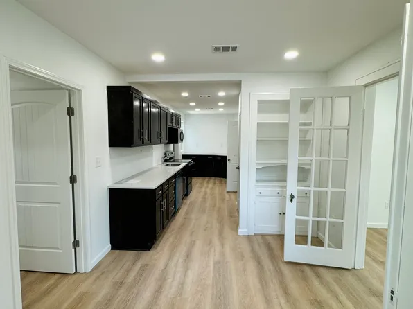2231 Clarksville St, Paris, TX 75460