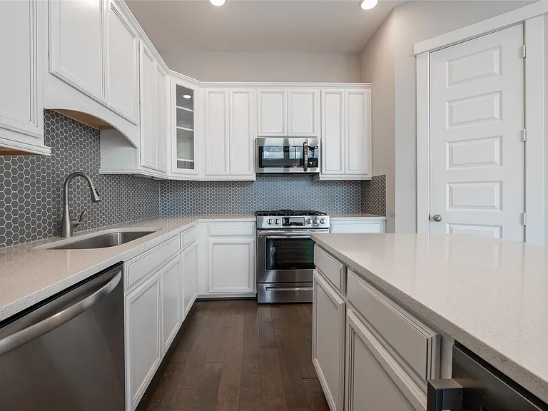 963 Lilly Flower Ln — Photo 16