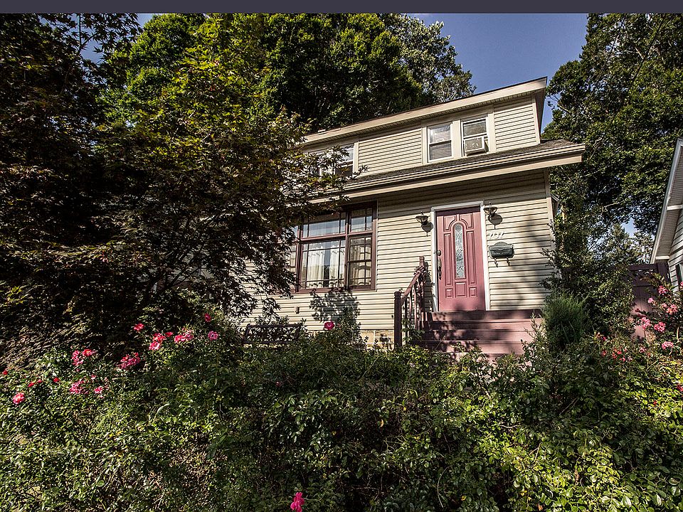 2nd image of 707 Woodland Dr