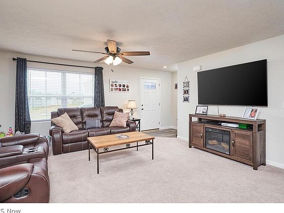 3rd image of 3248 Sunny Brook Dr