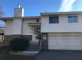 7293 Pontiac Cir, Chanhassen, MN 55317