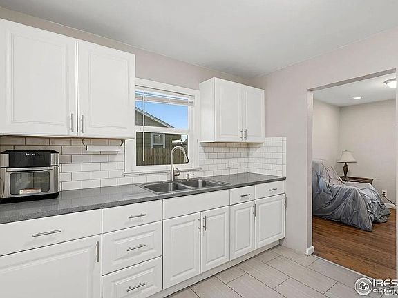 5th image of 1004 35th Avenue