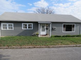 98 Magnolia St, Healdton, OK 73438