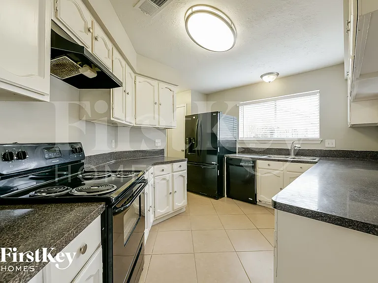22219 Oakhill Gate Dr — Photo 6