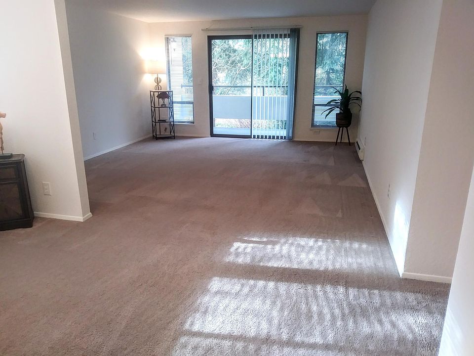 1st image of 375 Bellevue Way SE APT 6