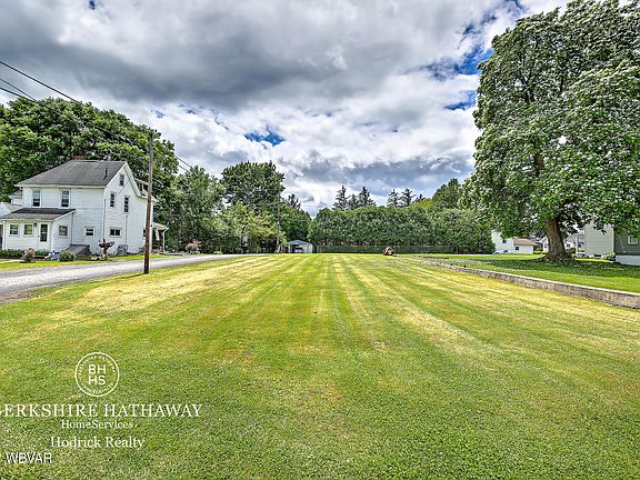 5th image of 1020 Michael St