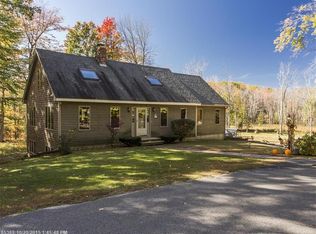 12 Beechwood Ln, Falmouth, ME 04105