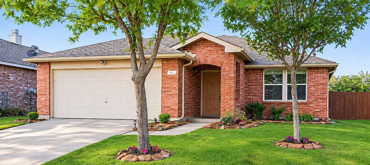 3 bed, 1894 sqft, $2,000 — Photo 1