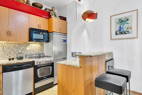 Rented by Cooper & Cooper Real Estate | media 14