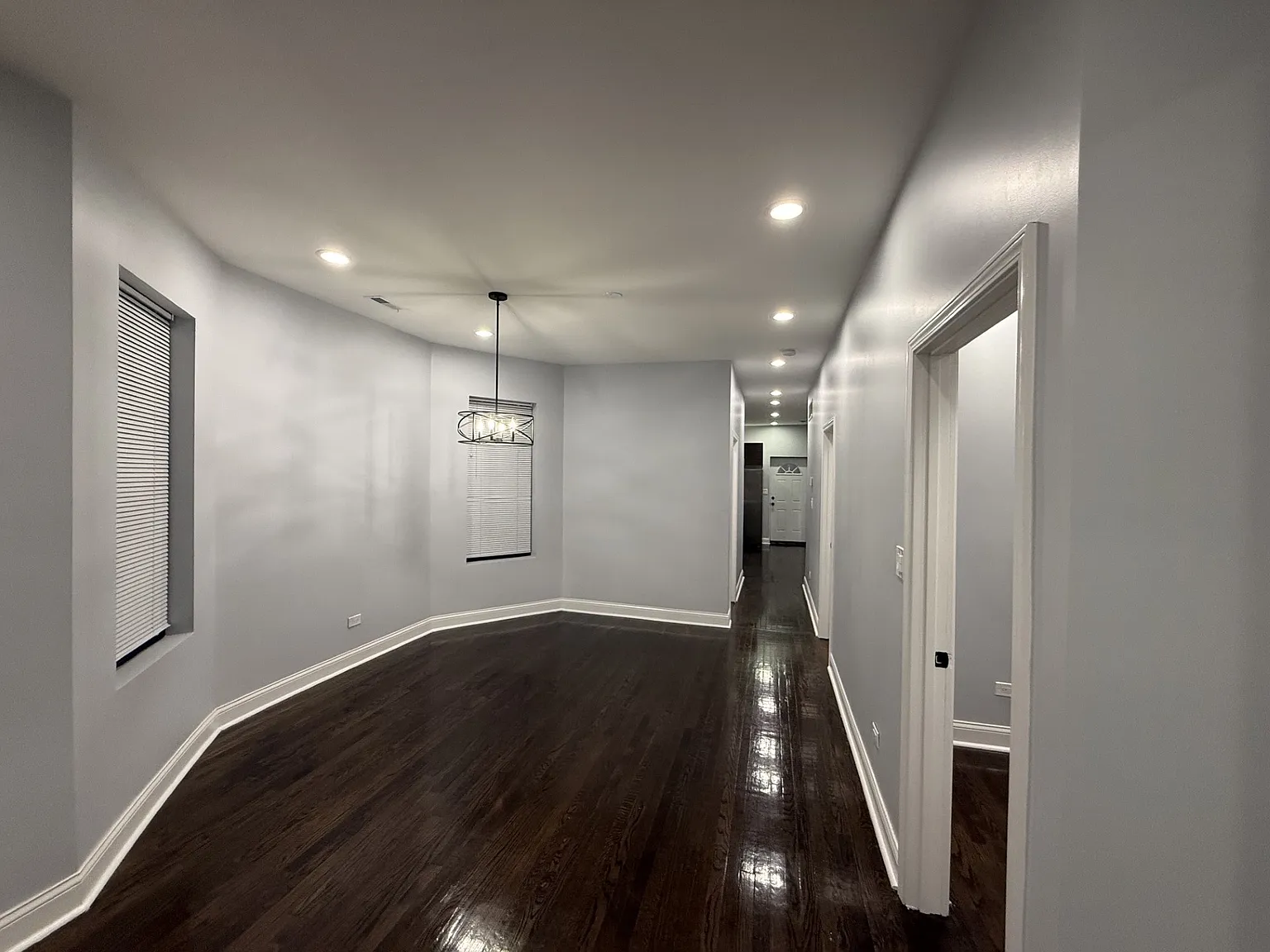 3 bed, 1255 sqft, $3,000 — Photo 4