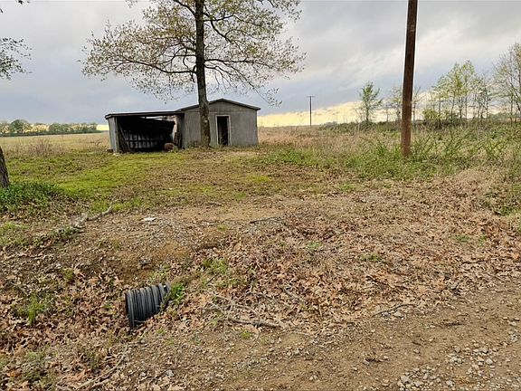 2nd image of 21 Pike Ln