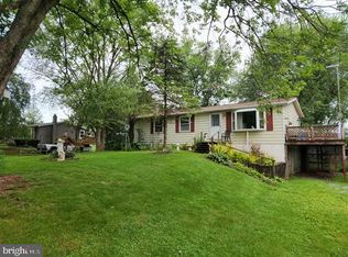 1048 Creek Rd, Manheim, PA 17545