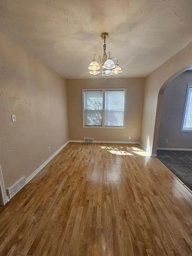 4 Bed | 2 Bath | Home | North Rapid — Photo 4