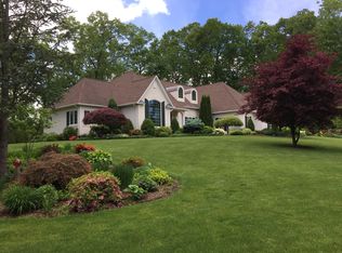 79 Dartmouth Ln, East Longmeadow, MA 01028