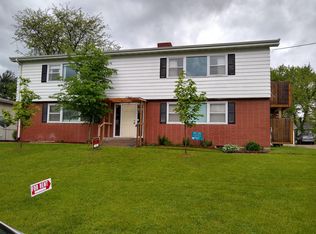 4521 Rushmore Dr NE, Cedar Rapids, IA 52402