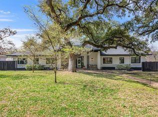 2608 Old Oaks Dr, Waco, TX 76710