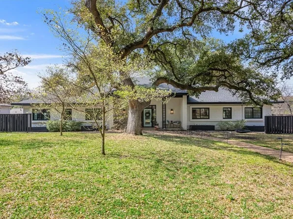 2608 Old Oaks Dr, Waco, TX 76710