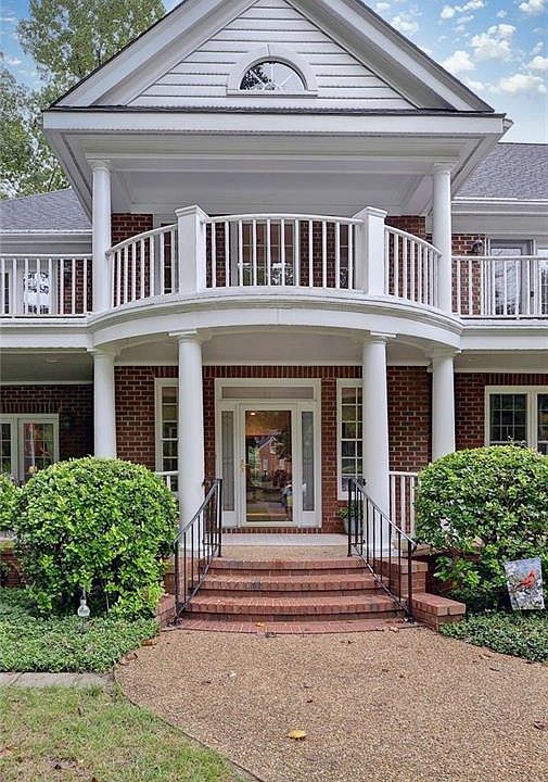 1st image of 312 Yorkshire Dr
