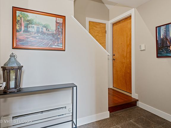 3rd image of 1026 W Newport Ave