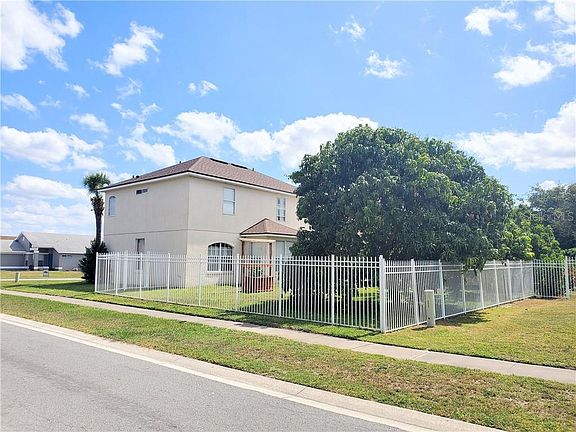5th image of 3288 Fairfield Dr