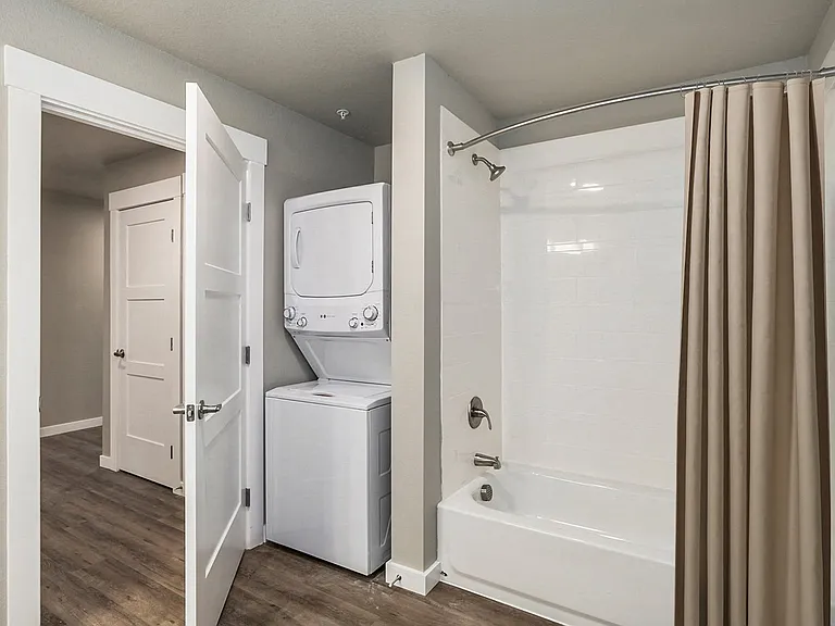 Stillwater Crossing Apartments — Photo 58