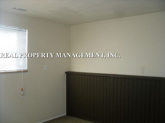 1054 basement bedroom_06232016