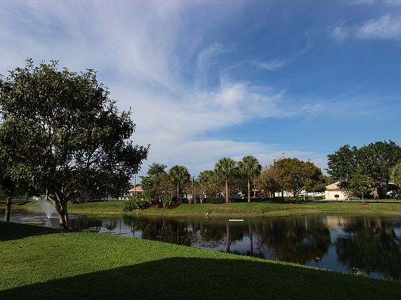 2nd image of 184 Citrus Trails Cir
