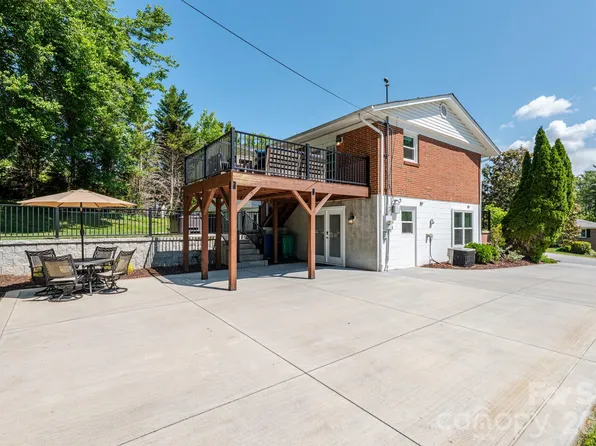 11 Summit Dr, Arden, NC 28704
