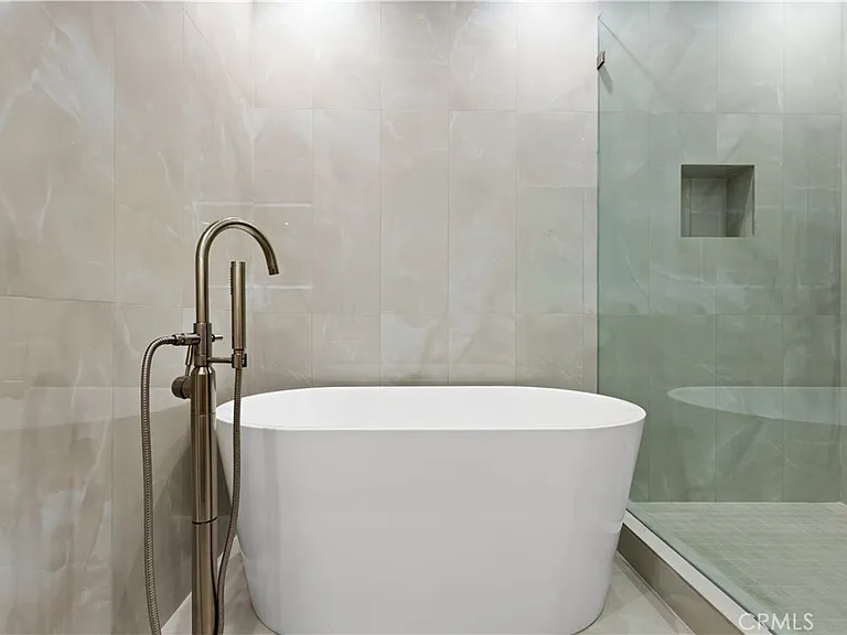 1724 Bluff Pl — Photo 23