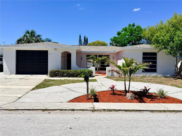 10019 Sleepy Hollow Ln, Port Richey, FL 34668
