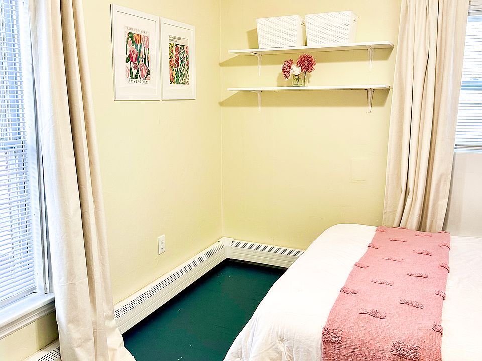 Bedroom 1 extra storage shelves