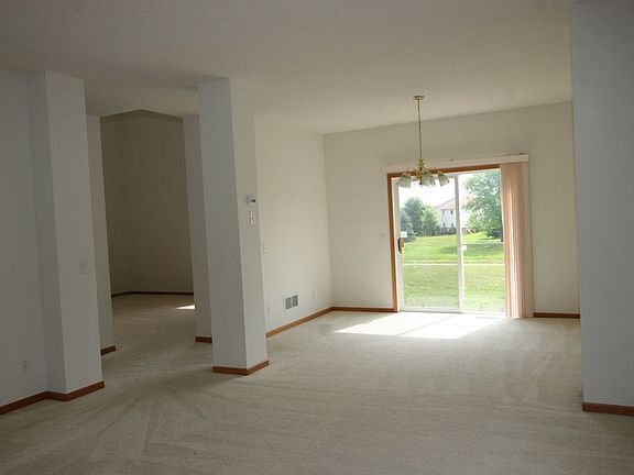 2nd image of 8475 Savanna Oaks Ln