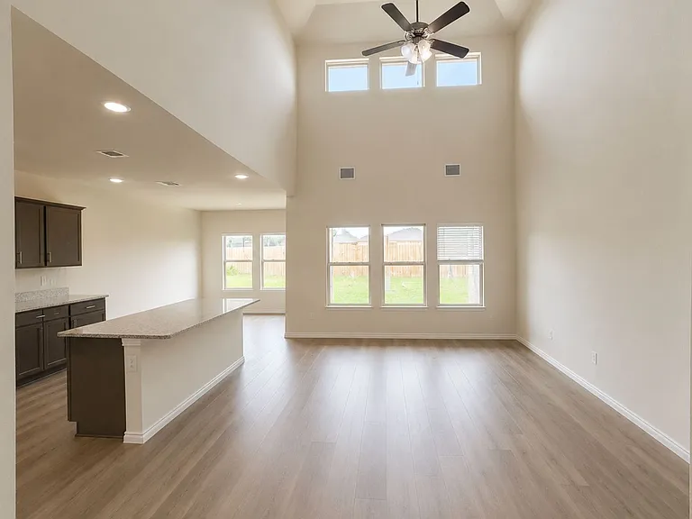 1306 Blossom Court Dr — Photo 4