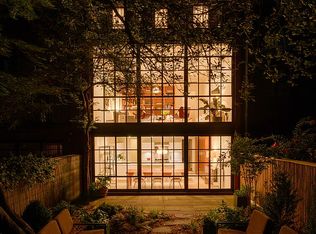 233 W 11th St, New York, NY 10014