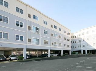 75 Walnut St UNIT 205, Peabody, MA 01960