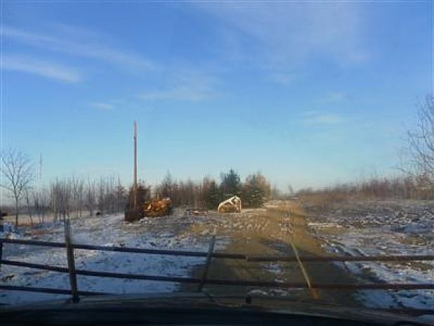 2nd image of 15141 Violet Rd