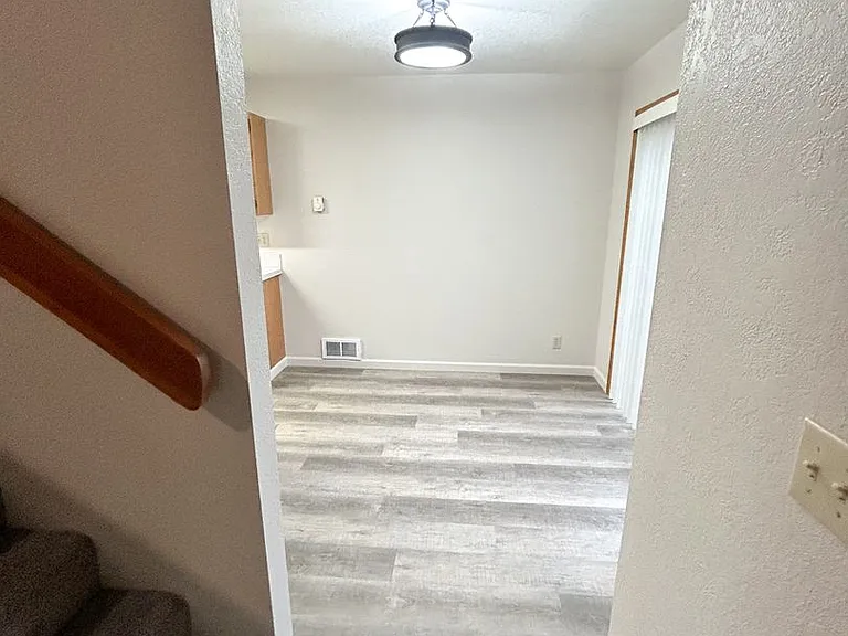 5626-5628 Glenridge Way #5630 — Photo 6