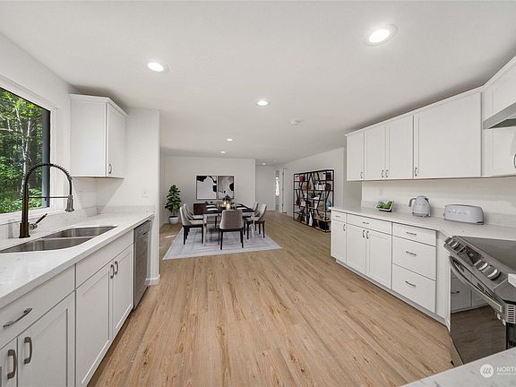 4th image of 37604 112th Avenue E