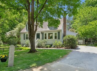 8 Grant Pl, Lexington, MA 02420