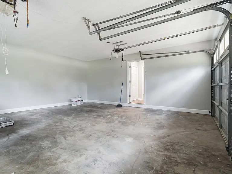 2794 Misty Ct — Photo 23
