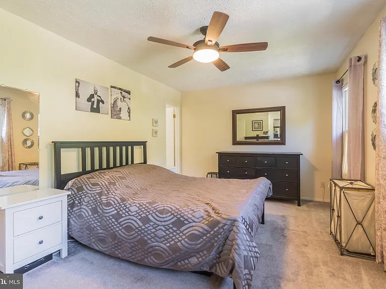 1731 Jones Falls Ct — Photo 9
