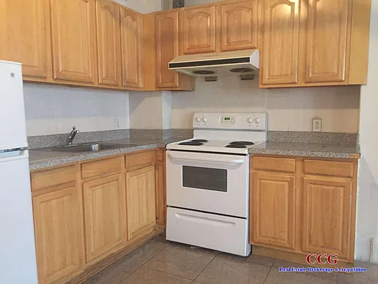 Rented by CCG Real Estate Brokerage | media 4