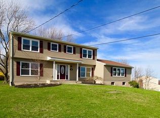 136 Neptune Dr, Monroe, NY 10950